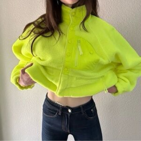 Free People Jackets & Blazers - Like NEW FP Movement Hit the Slopes Fleece Jacket Free People size Small